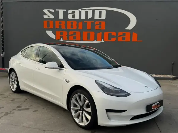 Tesla Model 3 Standard Range Plus RWD 3