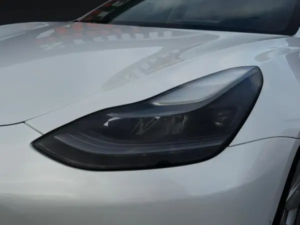 Tesla Model 3 Standard Range Plus RWD 5