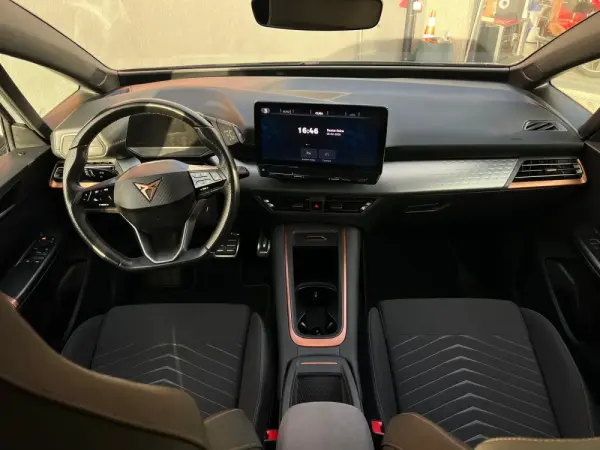 Cupra Born Autonomia WLTP 395KM 150KW ( 204CV ) 6