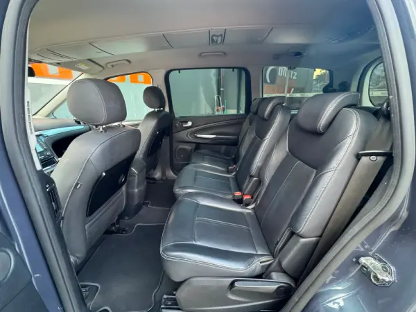 Ford Galaxy 2.0 TDCi Titanium Business 6