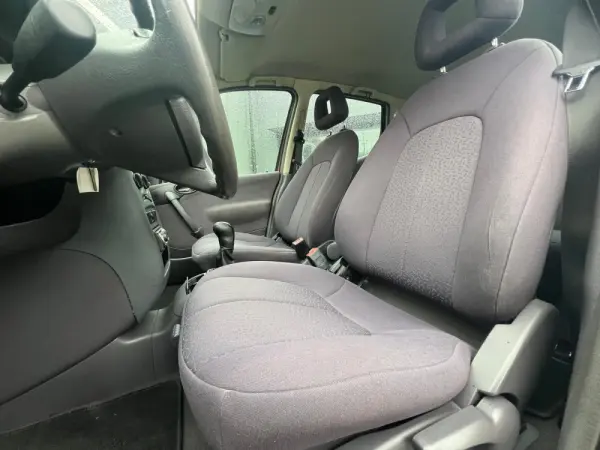 Mercedes-Benz A 140 Classic 8