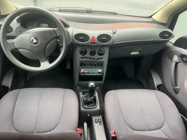 Mercedes-Benz A 140 Classic 16