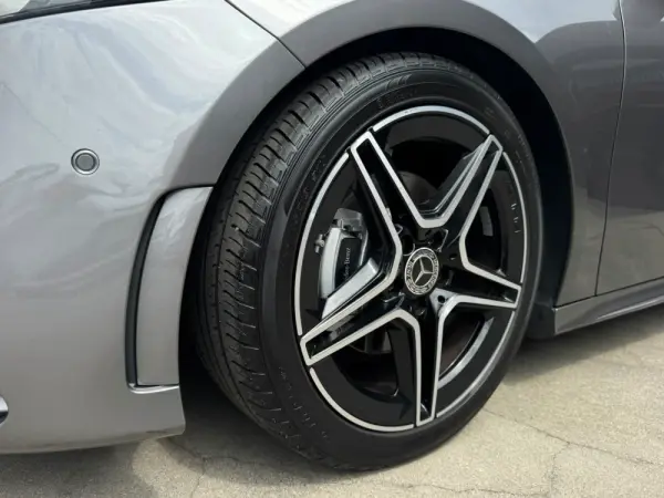 Mercedes-Benz A 180 AMG LINE ECRA FULL LED 8