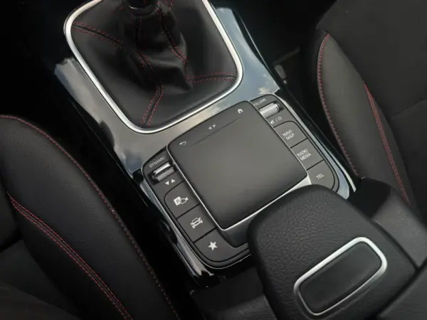 Mercedes-Benz A 180 AMG LINE ECRA FULL LED 24