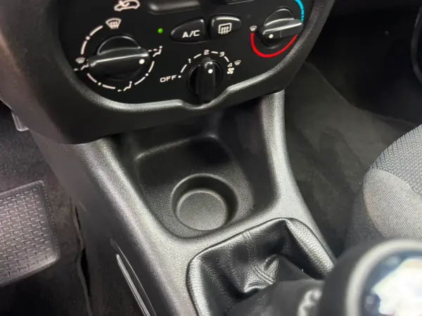 Peugeot 206 1.1 Trendy 12