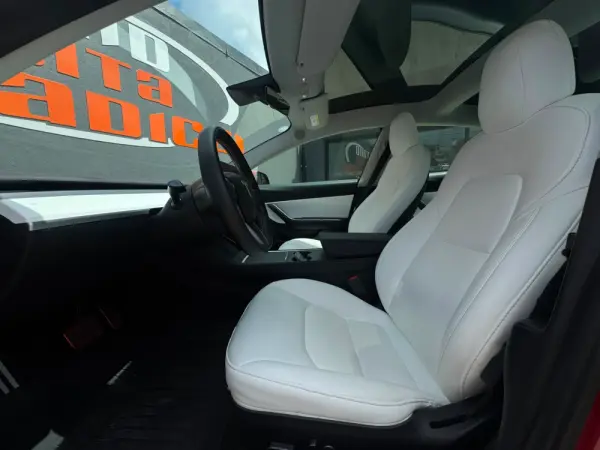 Tesla Model 3 Standard Range Plus RWD 7