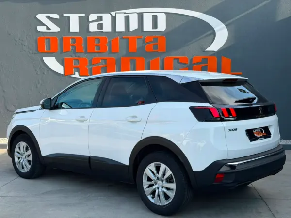 Peugeot 3008 1.5 BlueHDi Allure EAT8 4