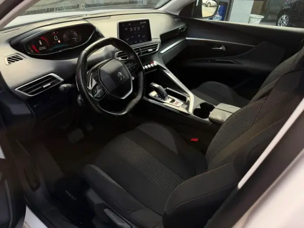 Peugeot 3008 1.5 BlueHDi Allure EAT8 10