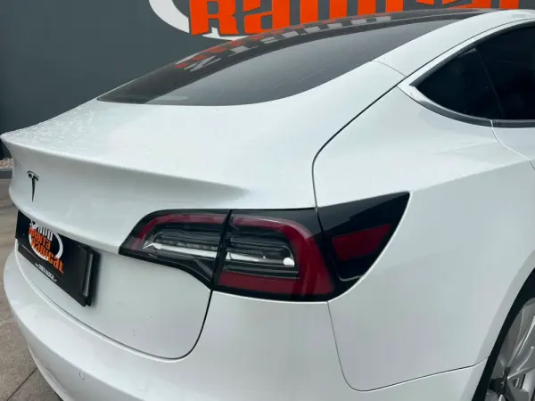 Tesla Model 3 Standard RWD Plus 5