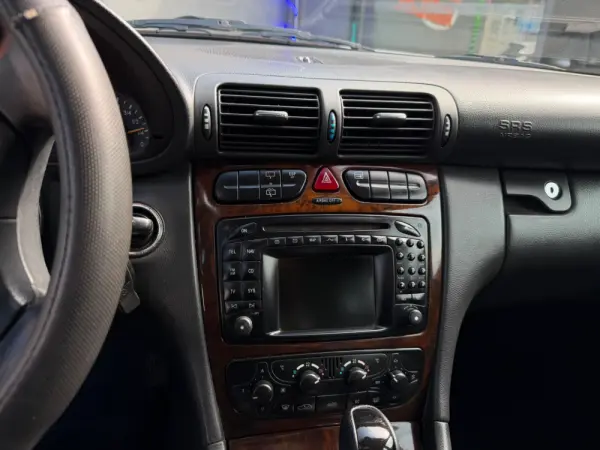 Mercedes-Benz C 220 CDi Classic 8