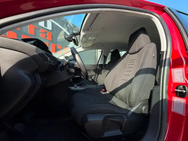 Peugeot 308 1.6 e-HDi Allure J17 6