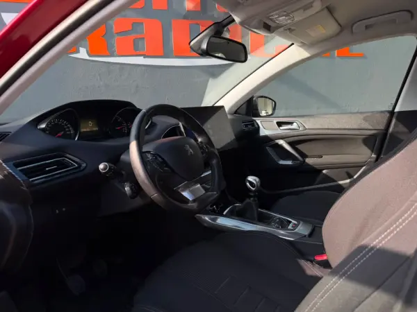 Peugeot 308 1.6 e-HDi Allure J17 17