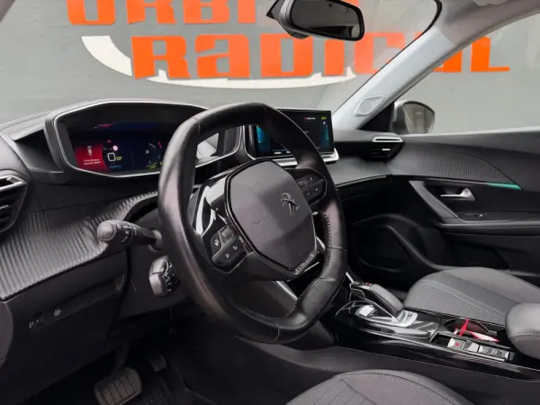 Peugeot e-2008 50 kWh Allure 6