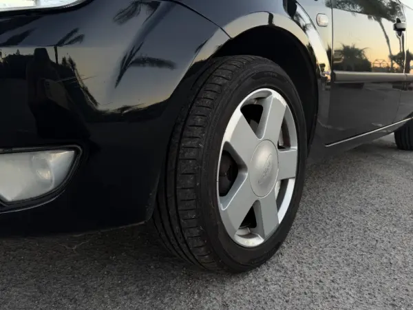Ford Fiesta 1.25 Ambiente 8