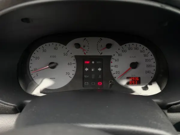Renault Clio 1.2 Confort Authentique 7