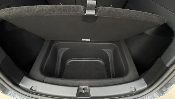 Tesla Model Y Long Range Tração Integral 20