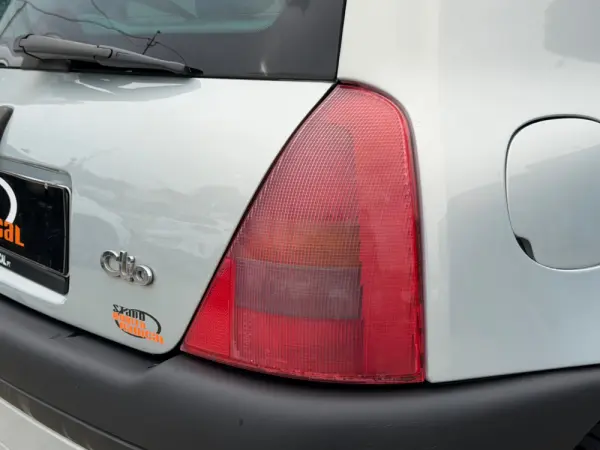 Renault Clio 1.2 Confort Authentique 16