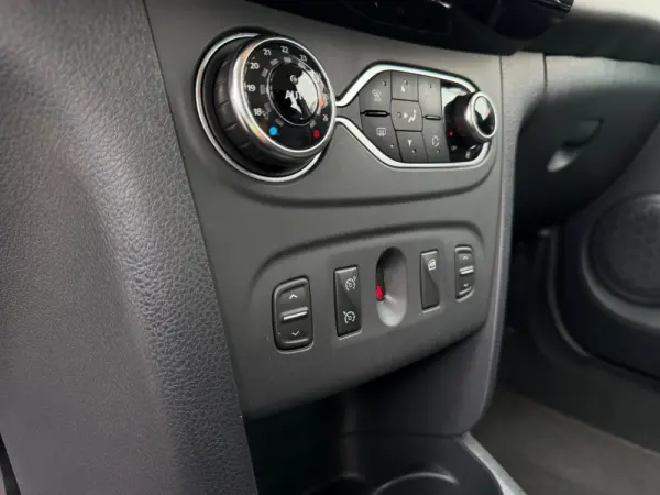 Dacia Sandero 0.9 TCe SL Stepway of Life 17