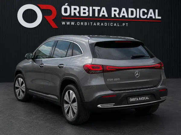 Mercedes-Benz EQA 250 Electric Art 2