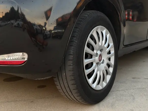 Fiat Punto 1.2 Lounge S&S 5