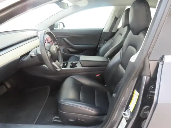 Tesla Model 3 Standard RWD Plus 5