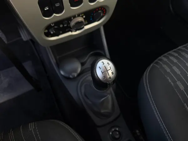 Dacia Sandero 1.5 dCi Comfort 9