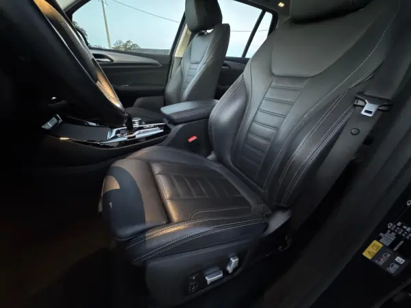 BMW iX3 Inspiring 9