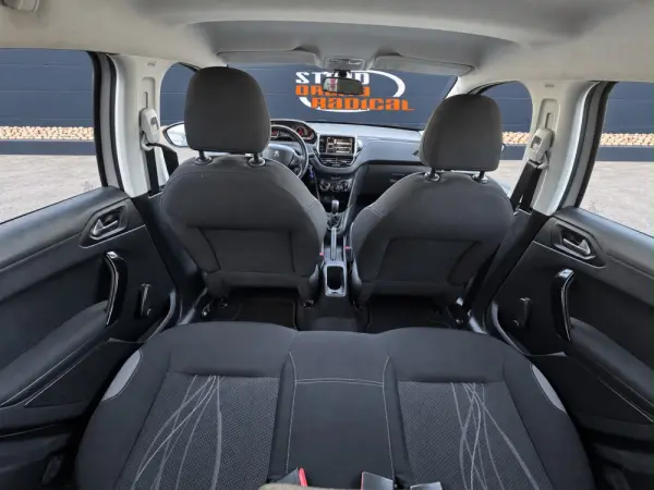 Peugeot 208 1.4 HDi Active 11