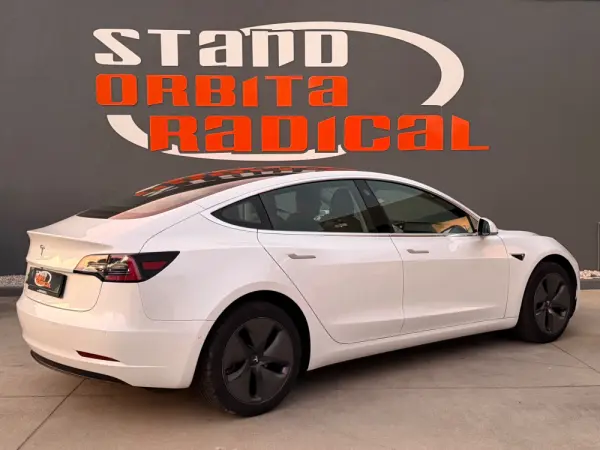 Tesla Model 3 Standard RWD Plus 4