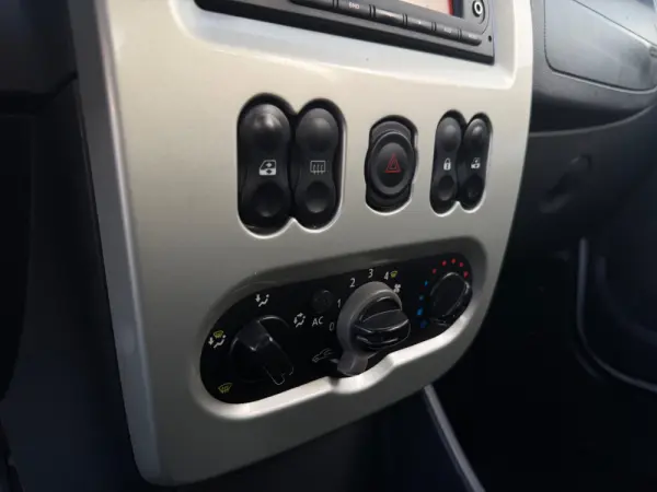Dacia Sandero 1.5 dCi Comfort 10