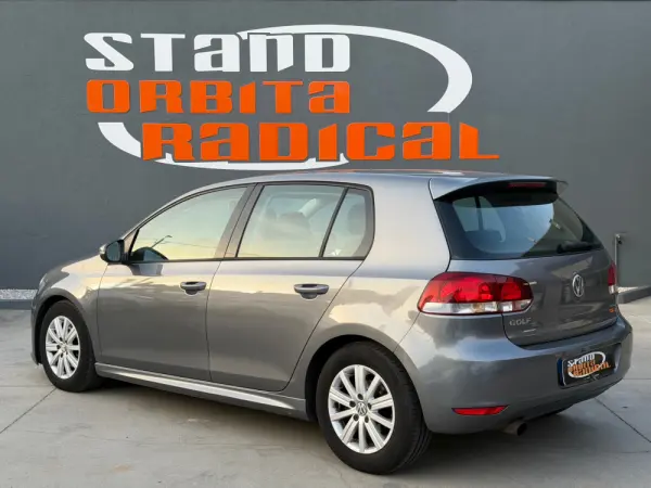 Volkswagen Golf 1.6 TDi Confortline 3