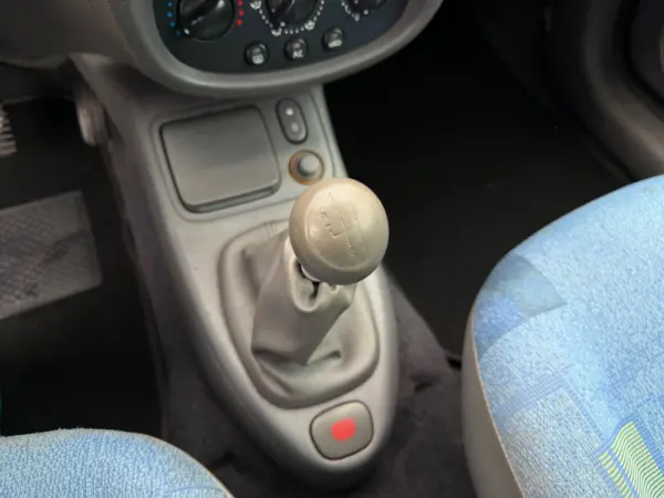 Renault Clio 1.2 Confort Authentique 9
