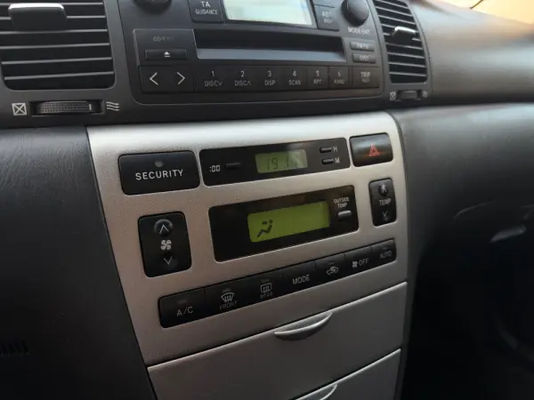 Toyota Corolla SW 1.4 VVT-i AC 14