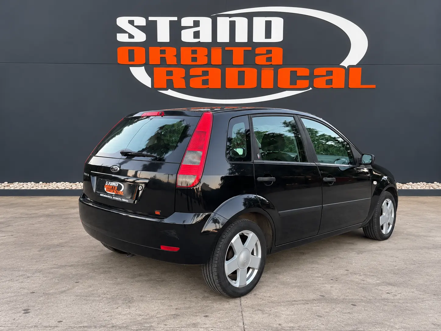 Ford Fiesta 1.25 Ambiente 2