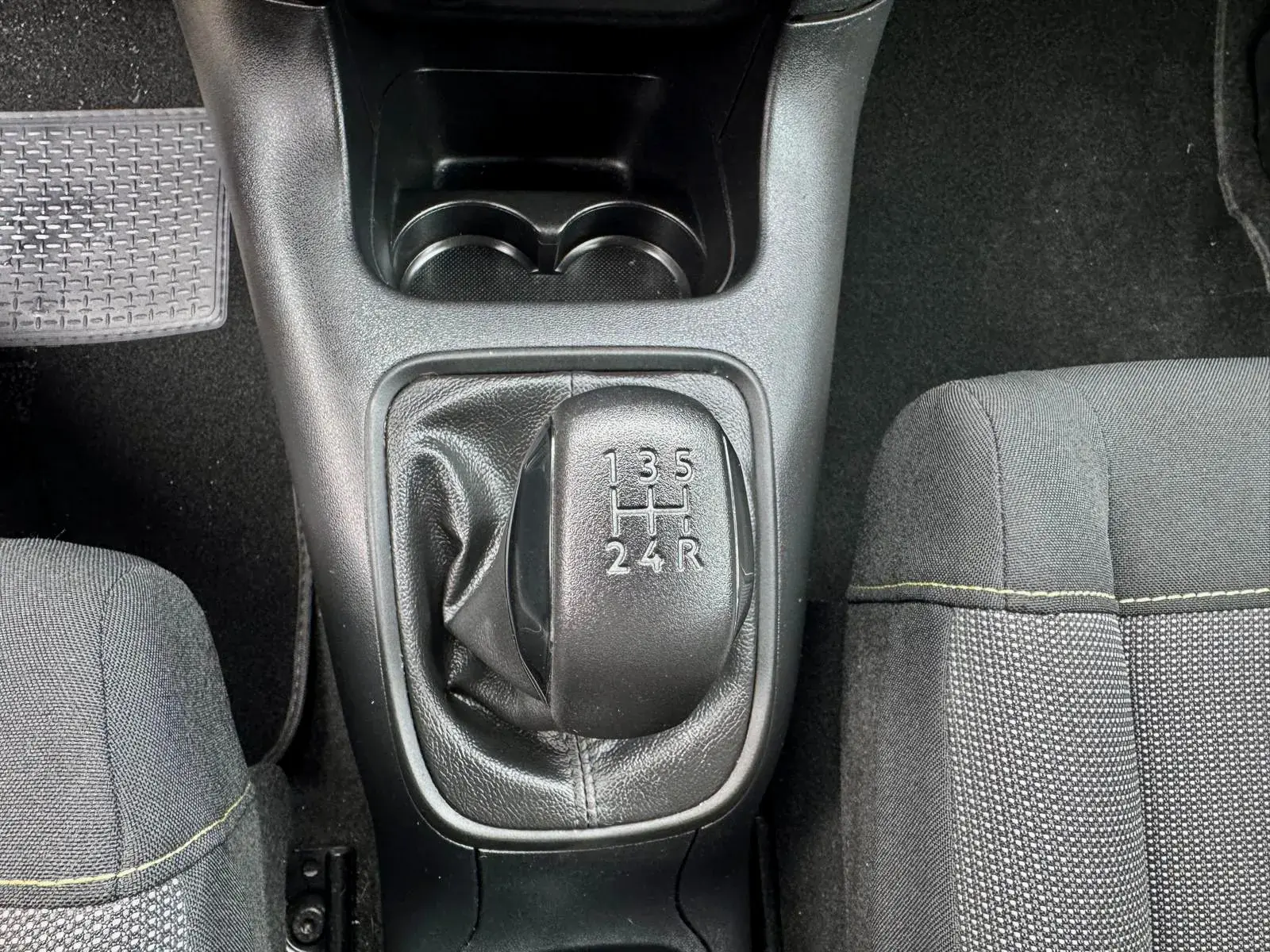 Citroen C3 1.2 PureTech Live 9