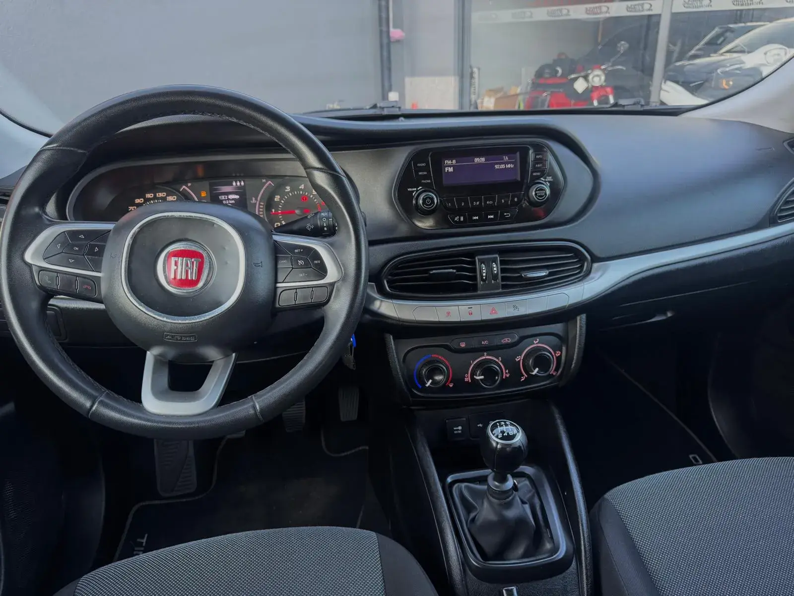 Fiat Tipo Station Wagon 1.4 Easy 8