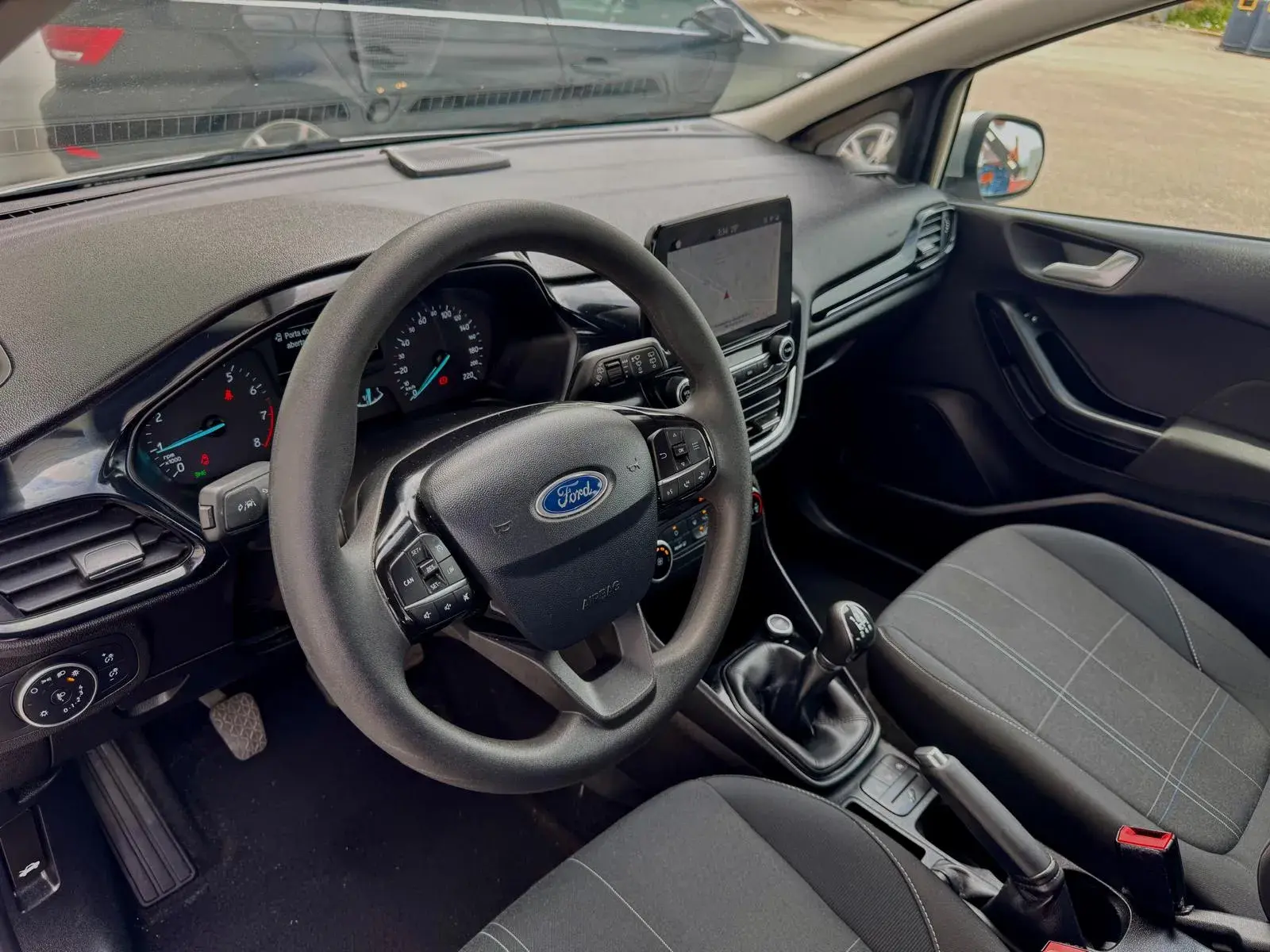 Ford Fiesta 1.1 Ti-VCT Business 13