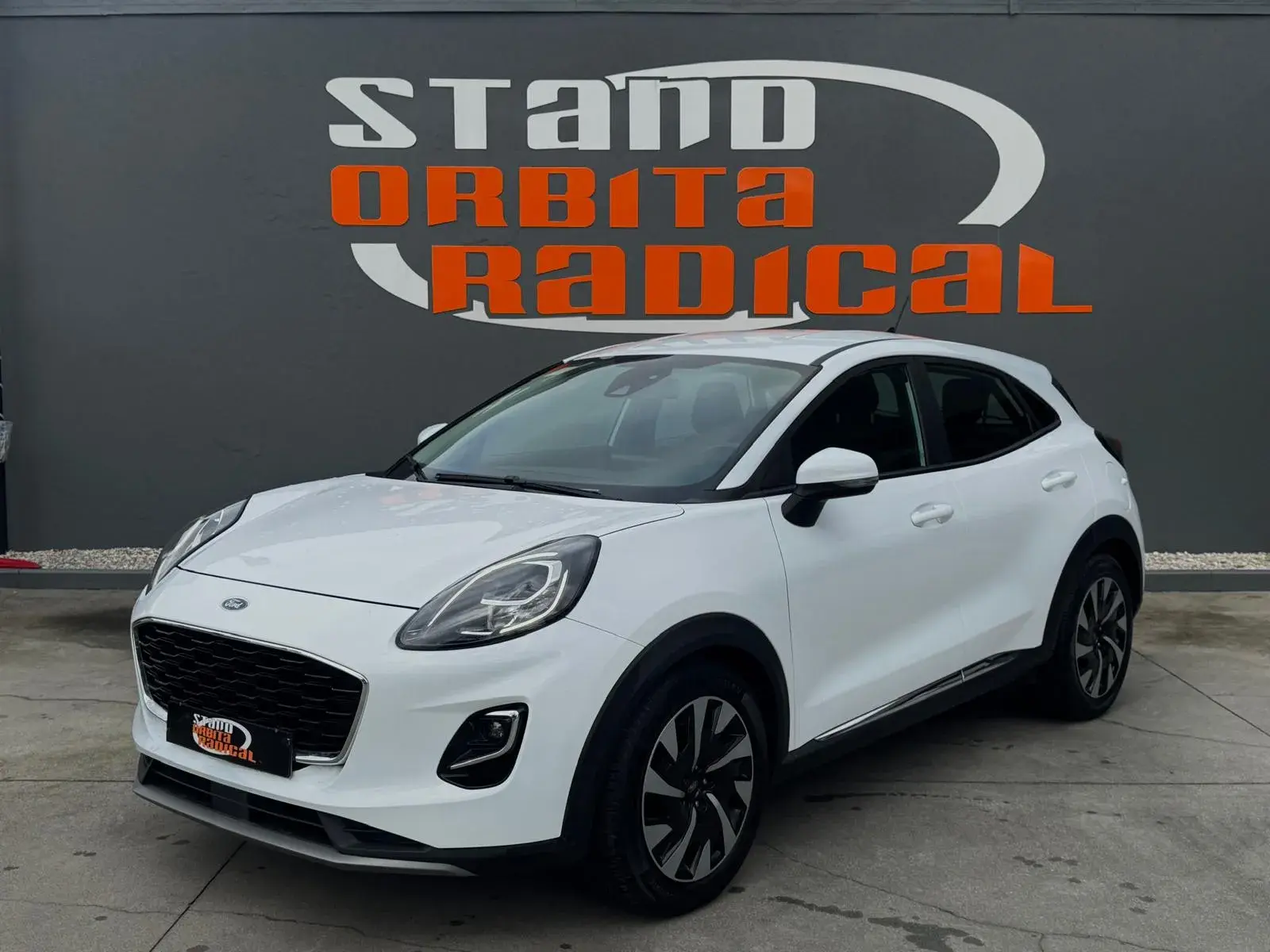 Ford Puma 1.0 EcoBoost MHEV Titanium 1
