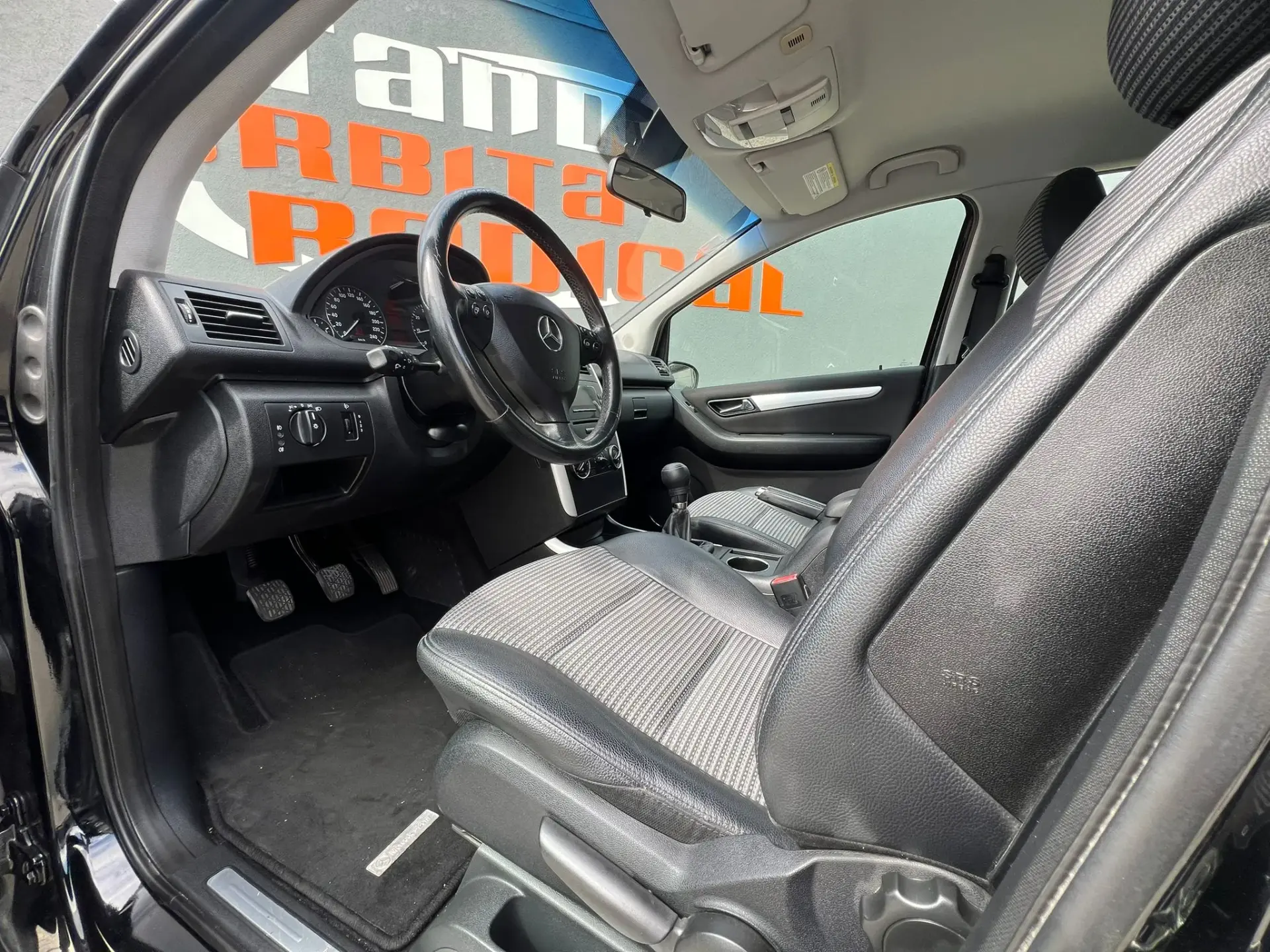 Mercedes-Benz A 150 Classic 6