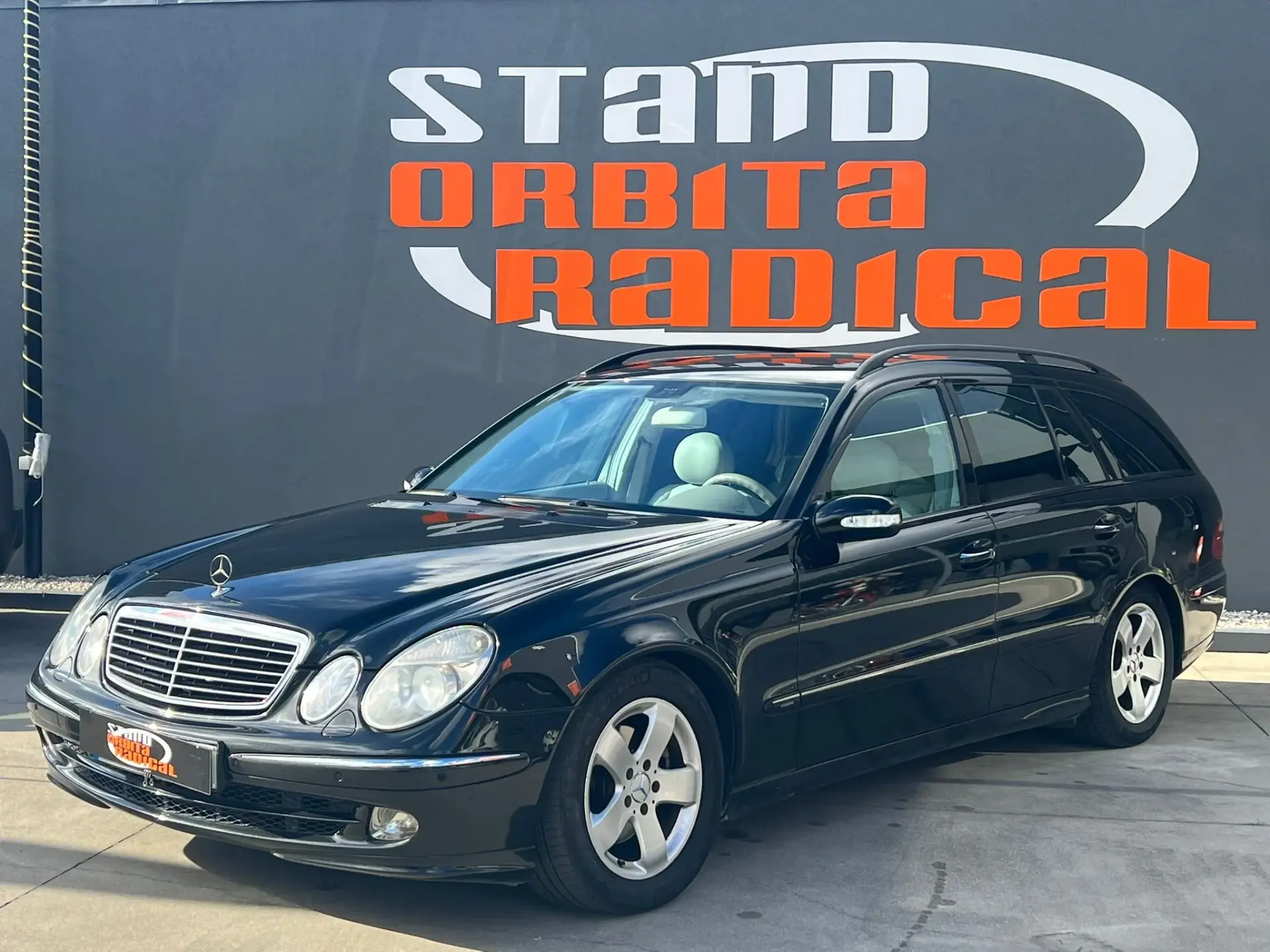 Mercedes-Benz E 220 CDi Avantgarde Aut. 1