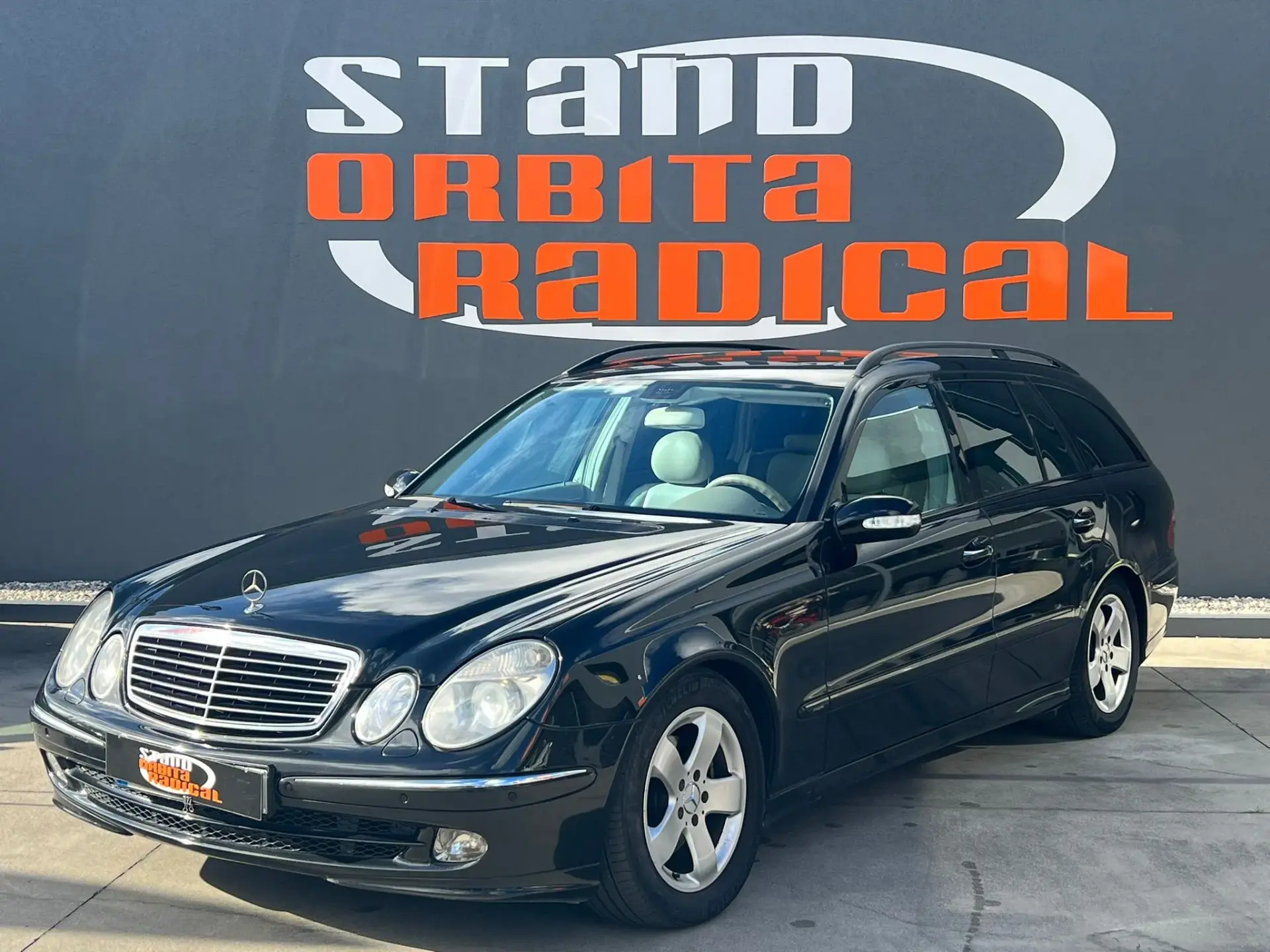 Mercedes-Benz E 220 CDi Avantgarde Aut. 2