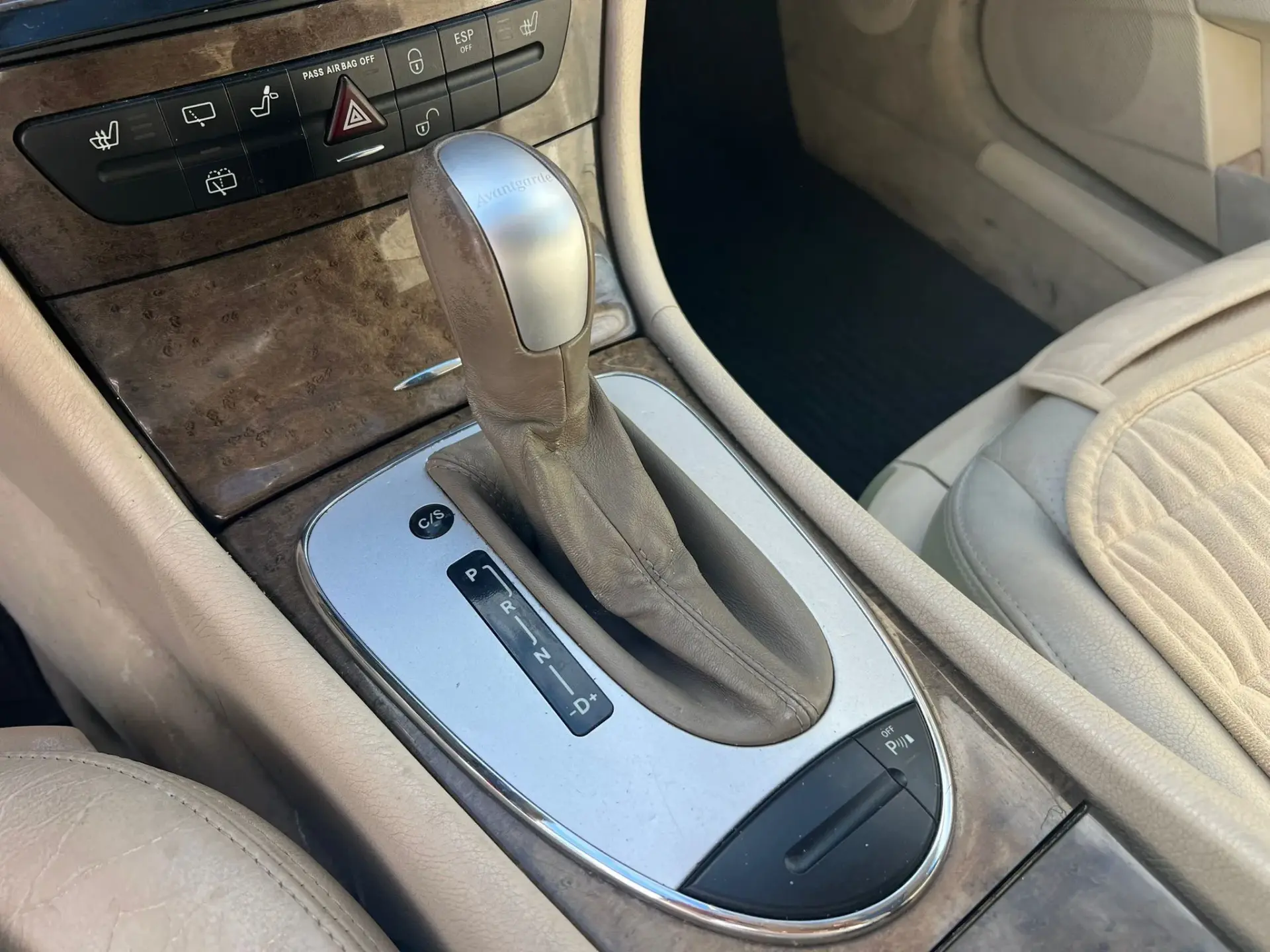 Mercedes-Benz E 220 CDi Avantgarde Aut. 10