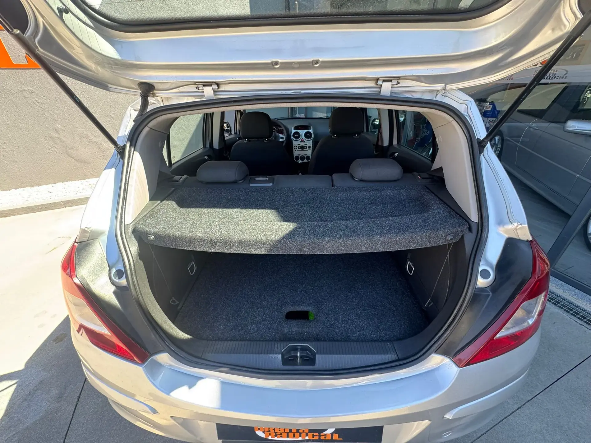 Opel Corsa 1.2 Cosmo 18