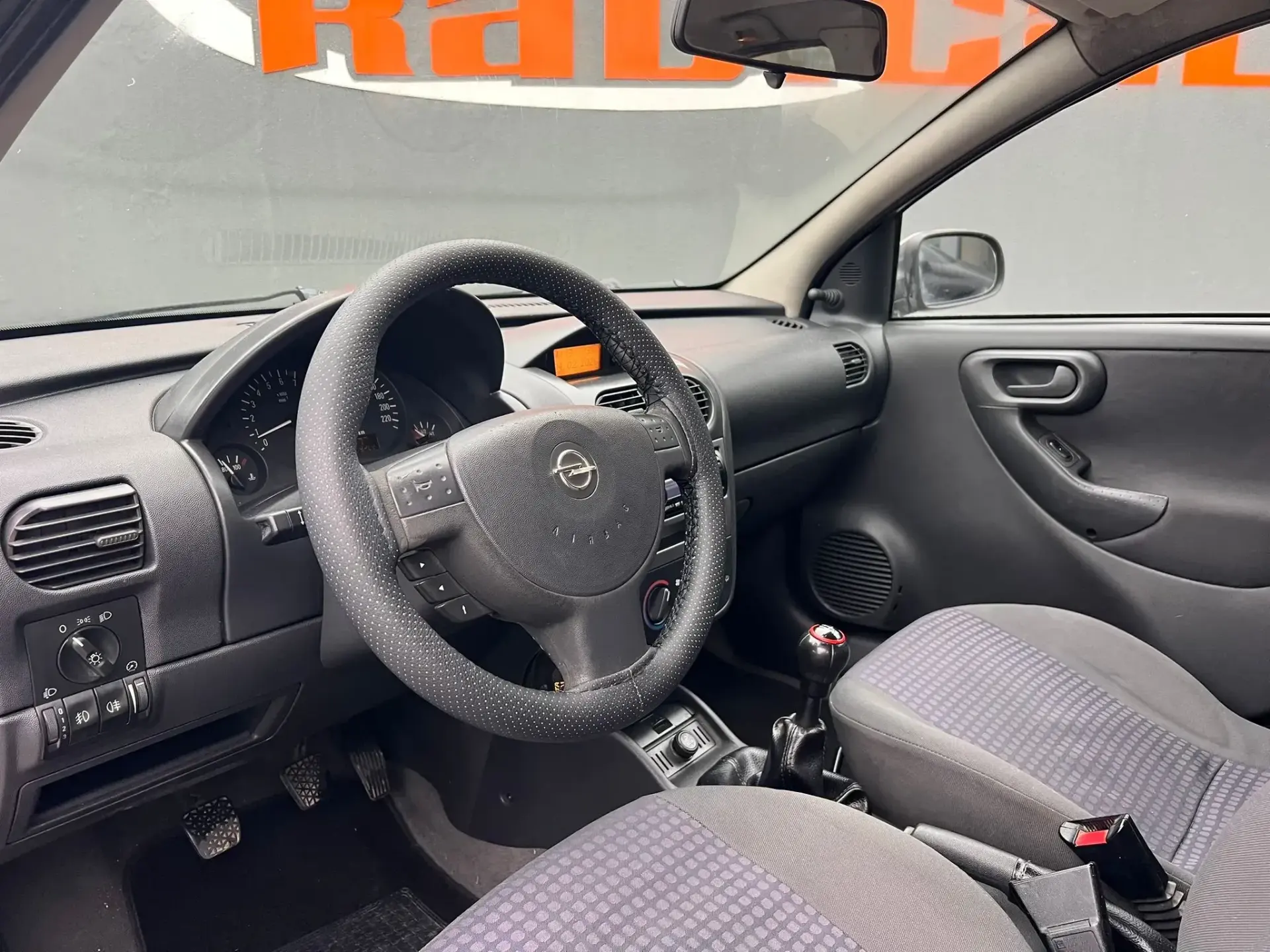 Opel Corsa 1.2 16V City 5