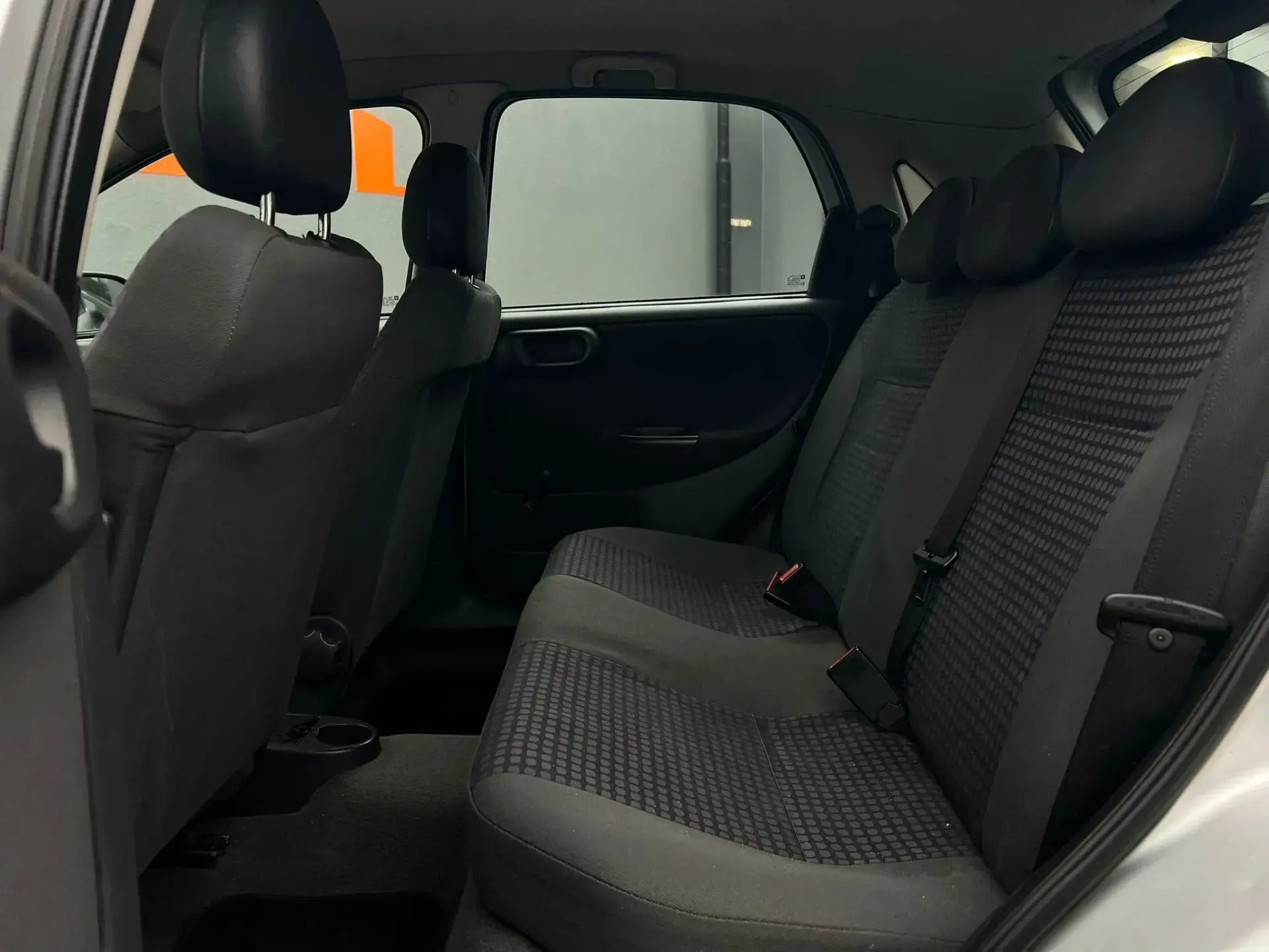 Opel Corsa 1.2 16V City 10