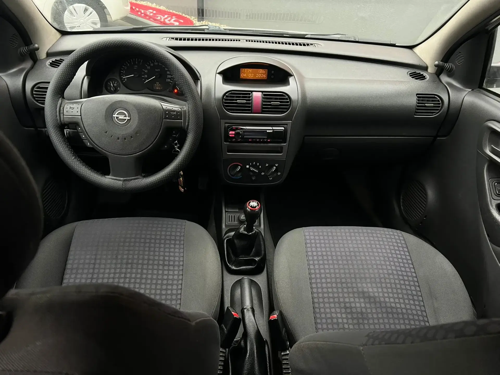 Opel Corsa 1.2 16V City 11