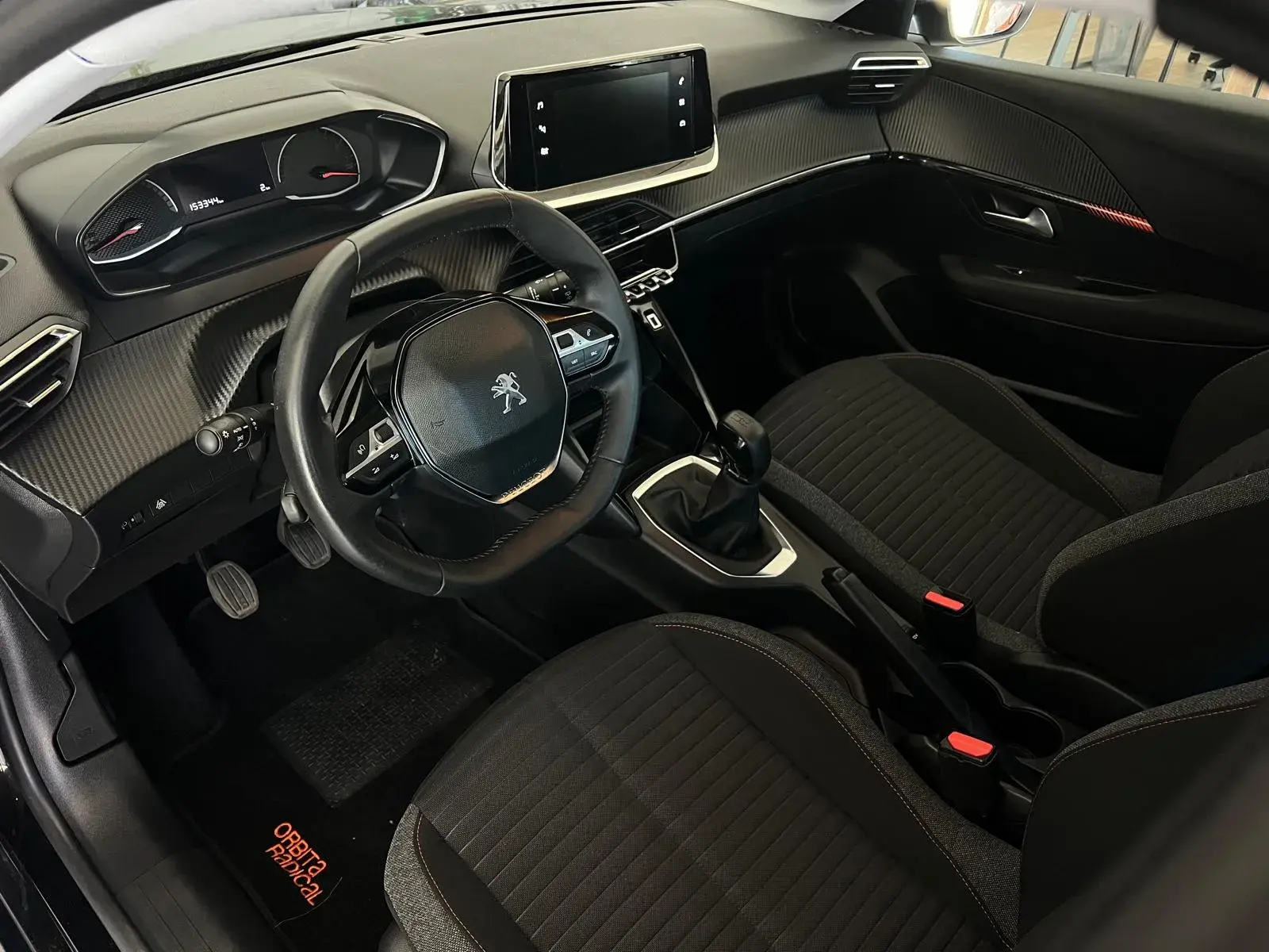 Peugeot 208 1.2 PureTech Active 5