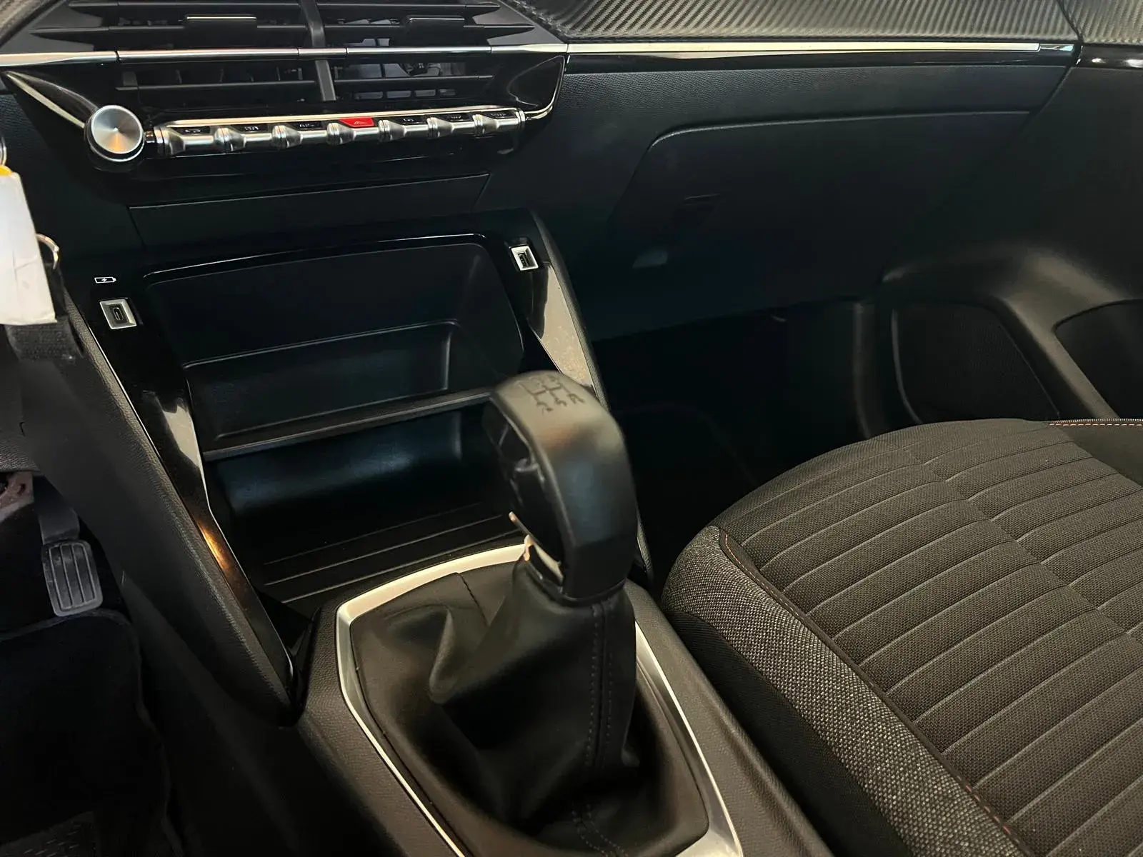 Peugeot 208 1.2 PureTech Active 12