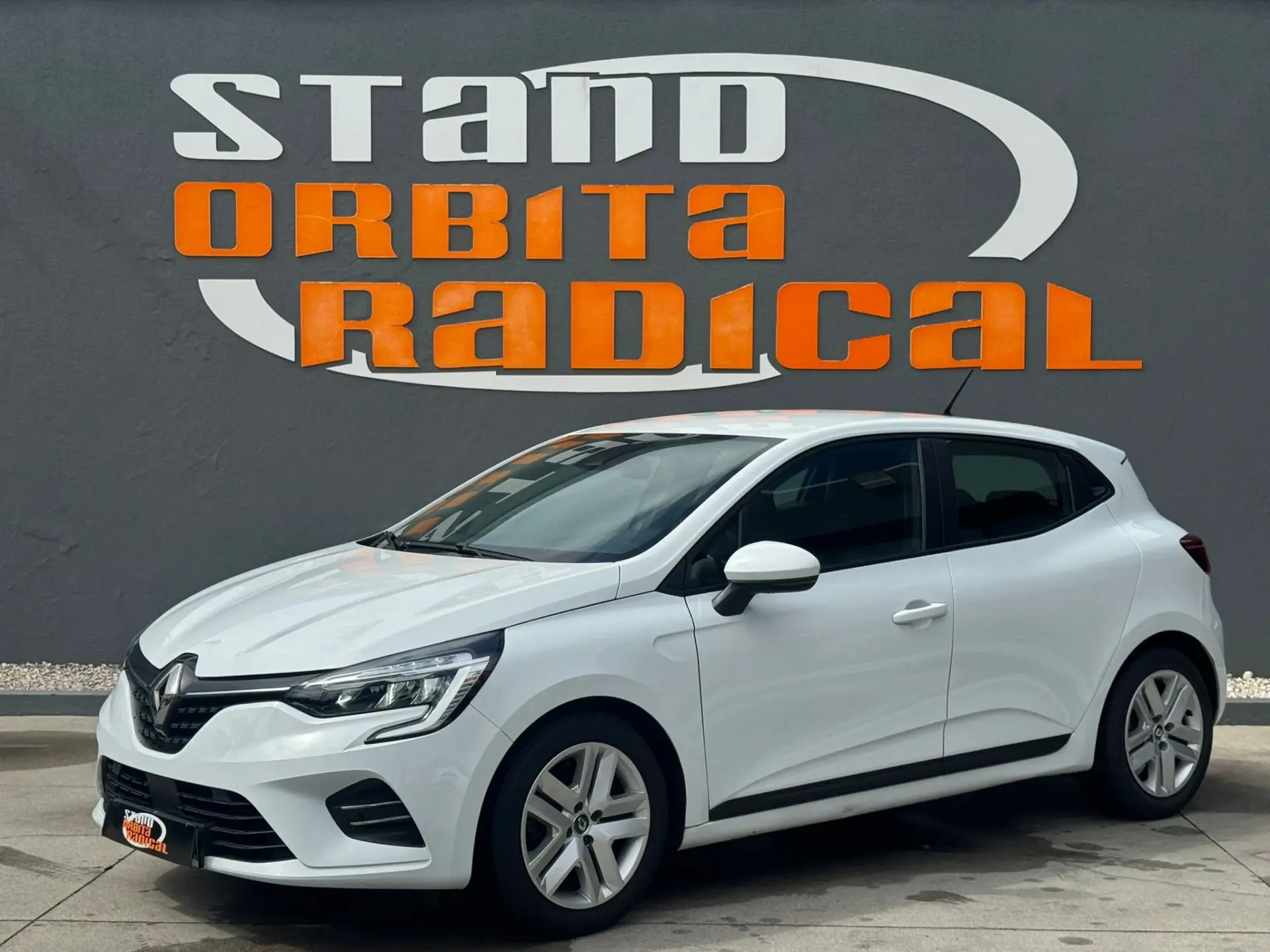 Renault Clio 1.0 TCe Zen Bi-Fuel 1