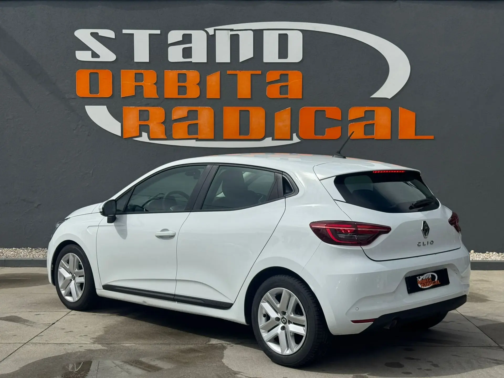 Renault Clio 1.0 TCe Zen Bi-Fuel 4